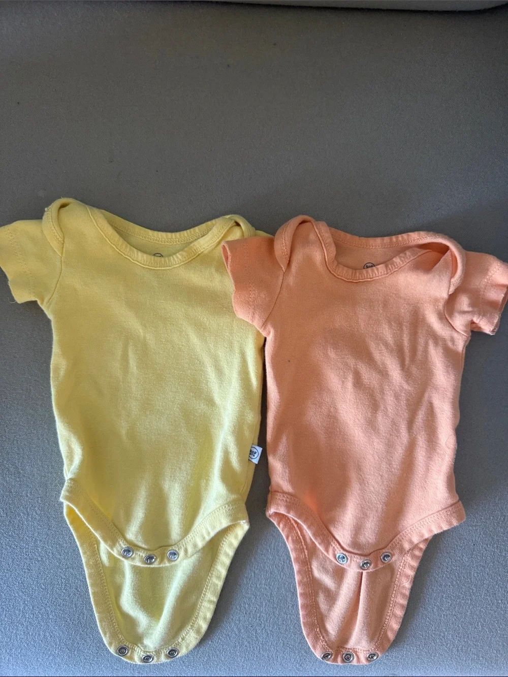 Yellow and Peach Short-Sleeve One-Piece Bodysuits for Kids NEWBORN (2) Pack